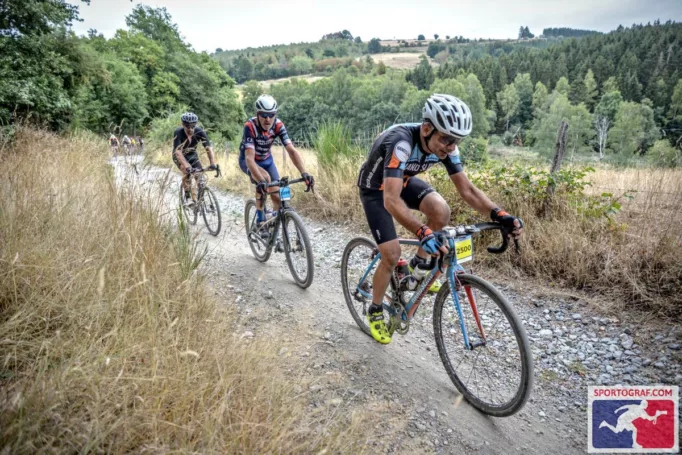 Does this type of event need a gravel race shoe?